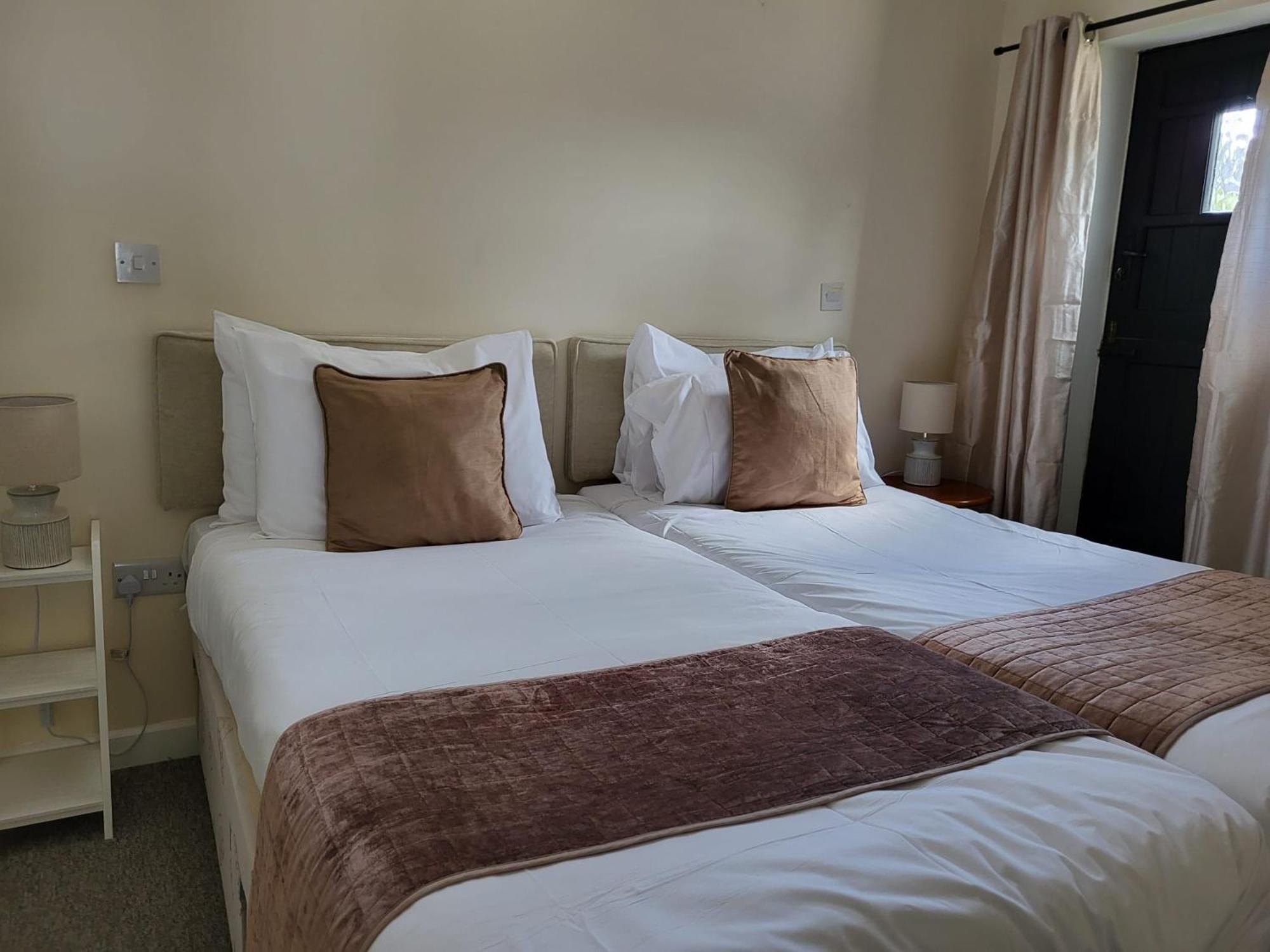 The Cridford Inn Trusham エクステリア 写真